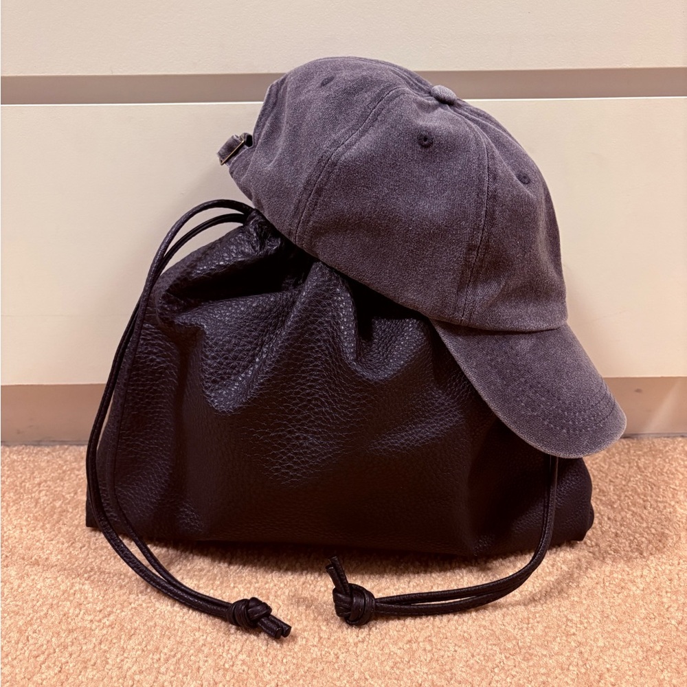 2nd Nolly’s Elegant Black Leather bag